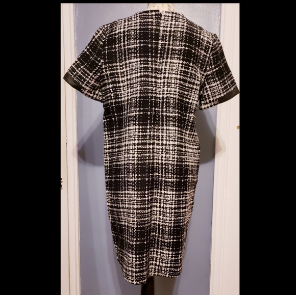 Banana Republic Shift dress - Picture 2 of 3